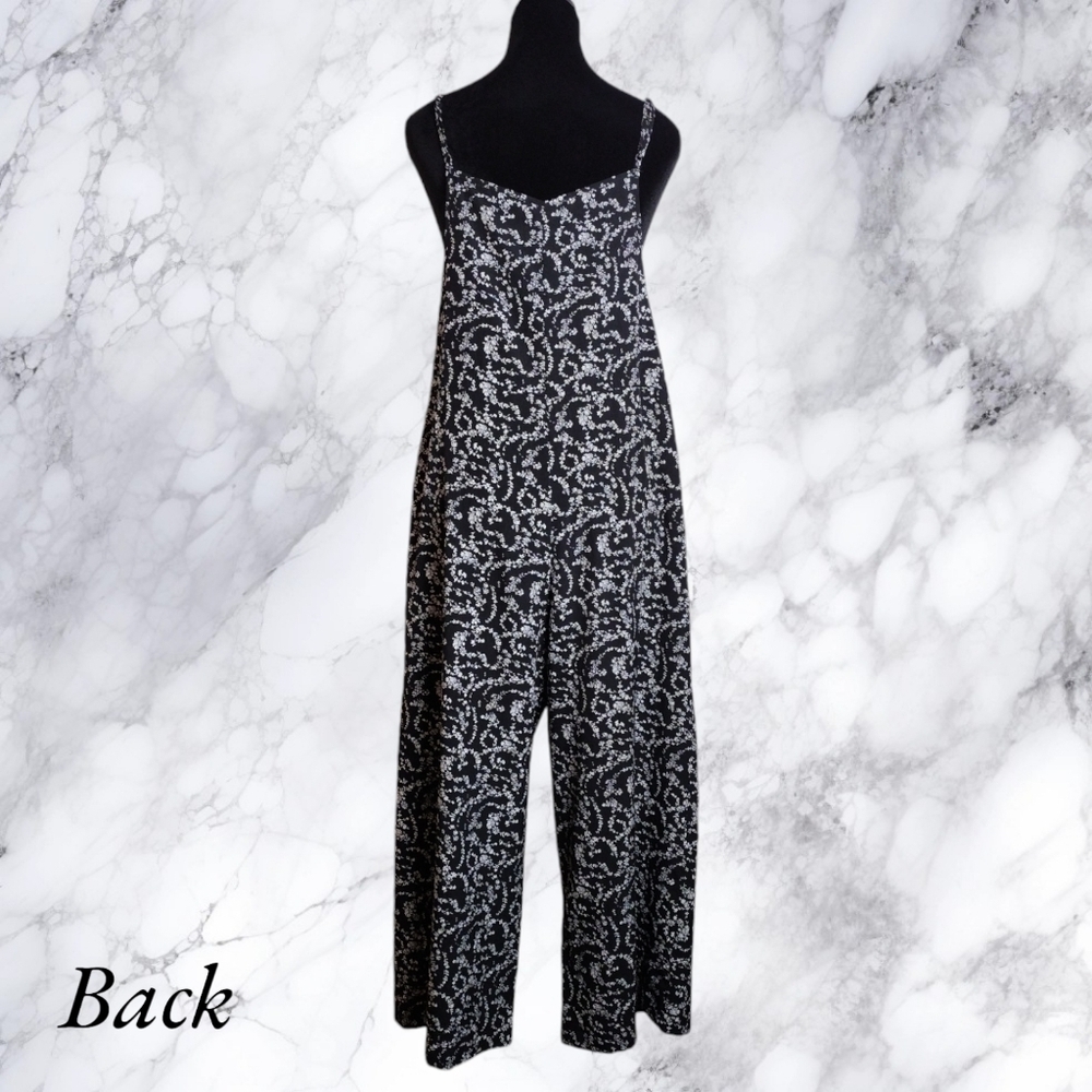 CALISTA Wide Leg Black and White Floral Jumpsuit Adjustable Strap Size Small - Picture 3 of 8